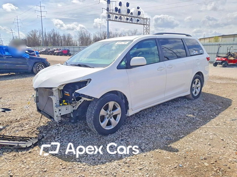 Toyota Sienna 2018 - Image 1 of 14