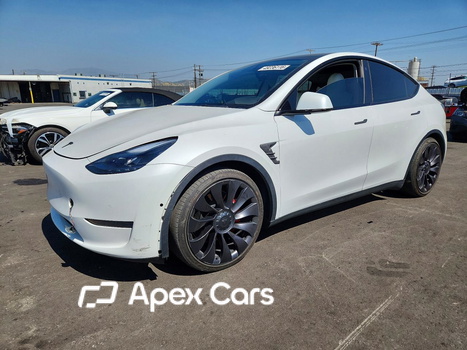 Tesla Model Y 2022 - Image 1 of 13