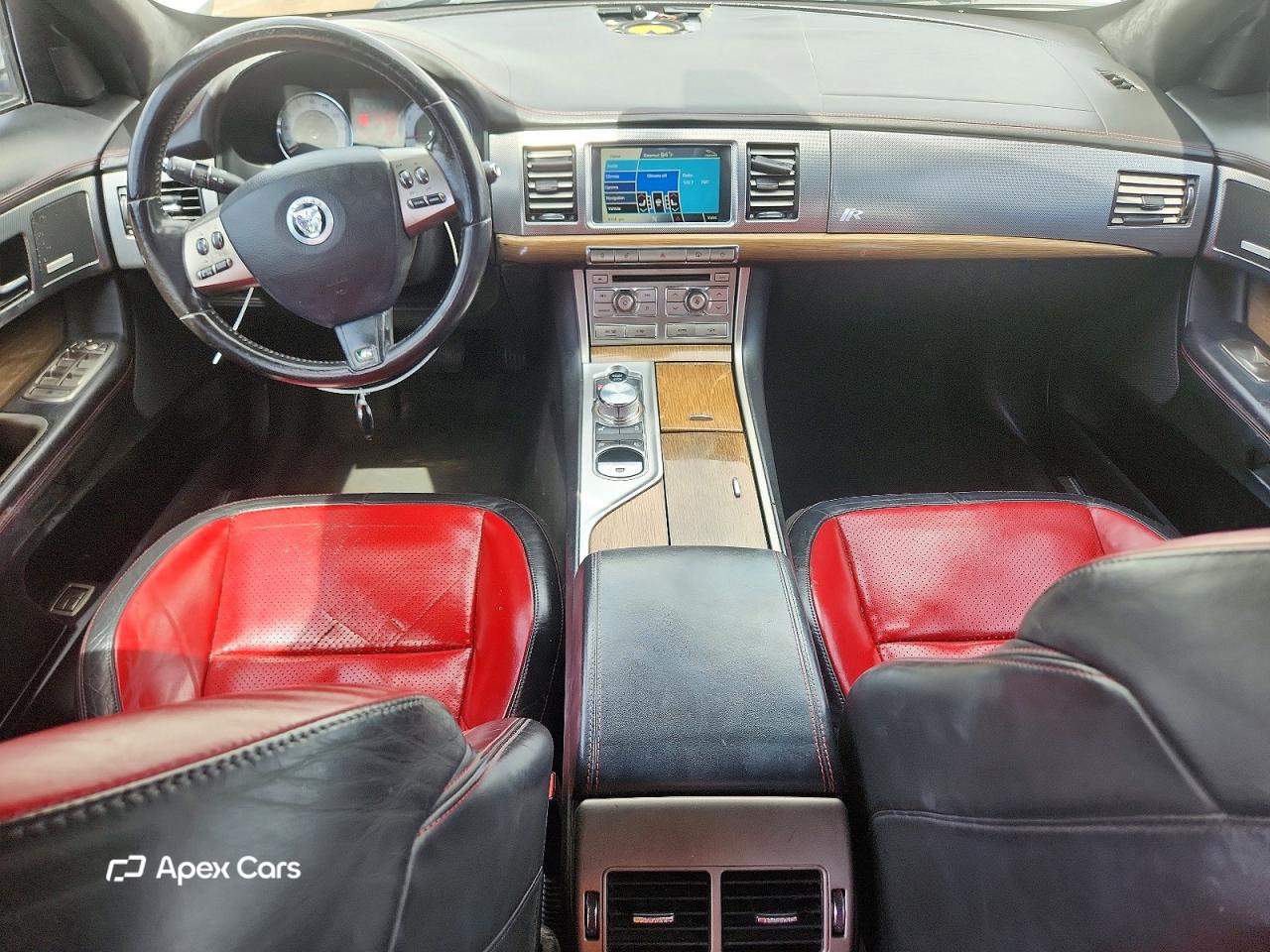 Jaguar XF 2010