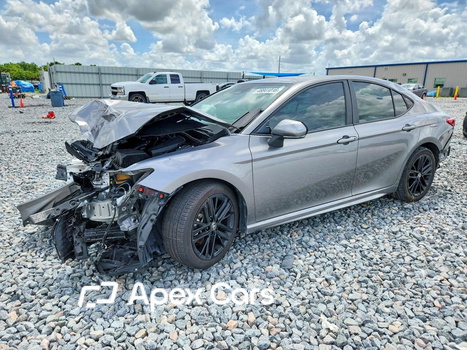 Toyota Camry 2025 - Image 1 of 14