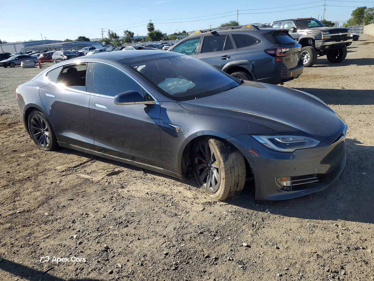 Tesla Model S 2018