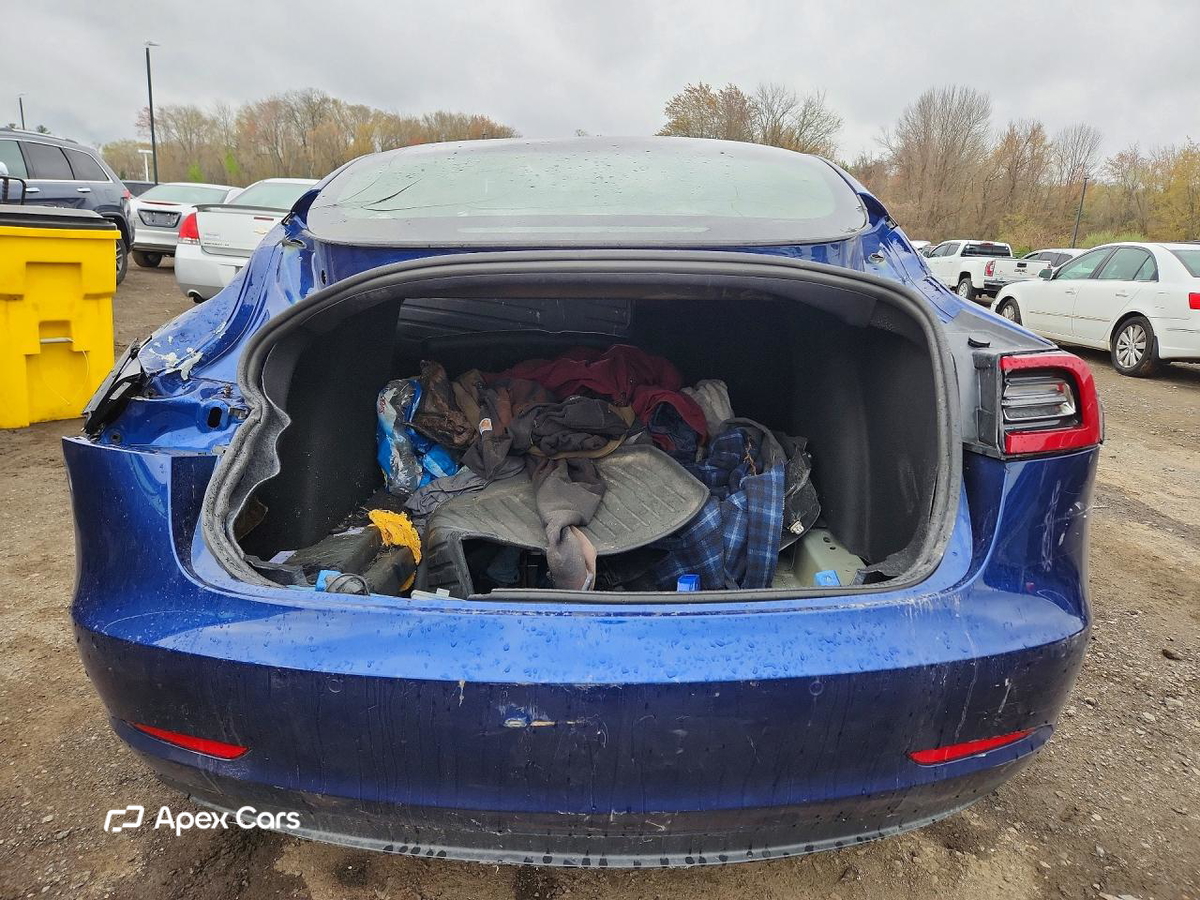 Tesla Model 3 2022