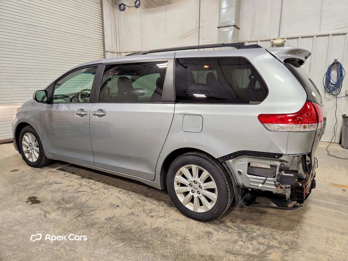 Toyota Sienna 2014