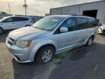 Dodge Caravan 2012