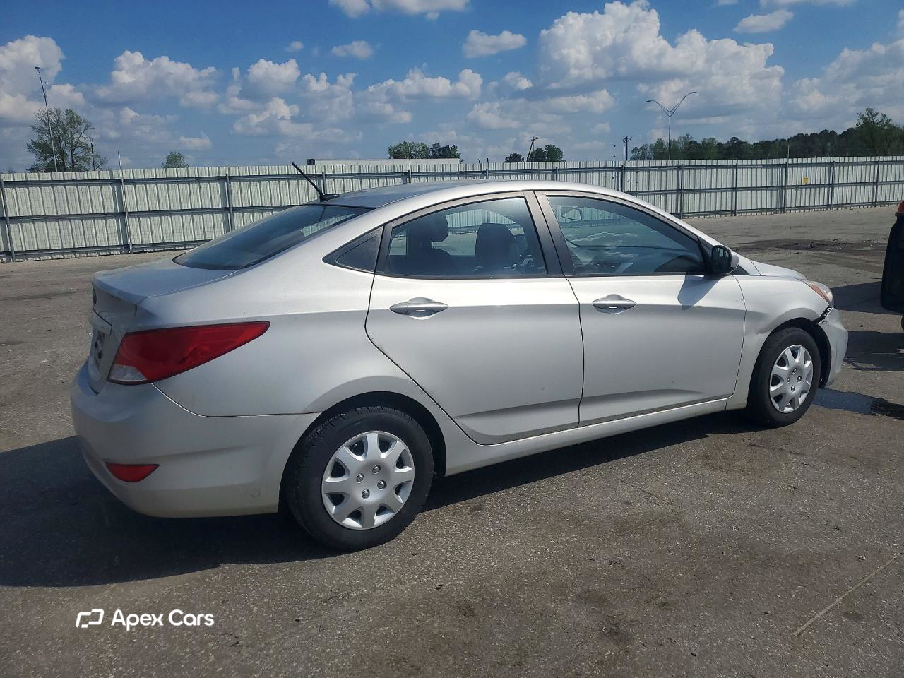 Hyundai Accent 2015