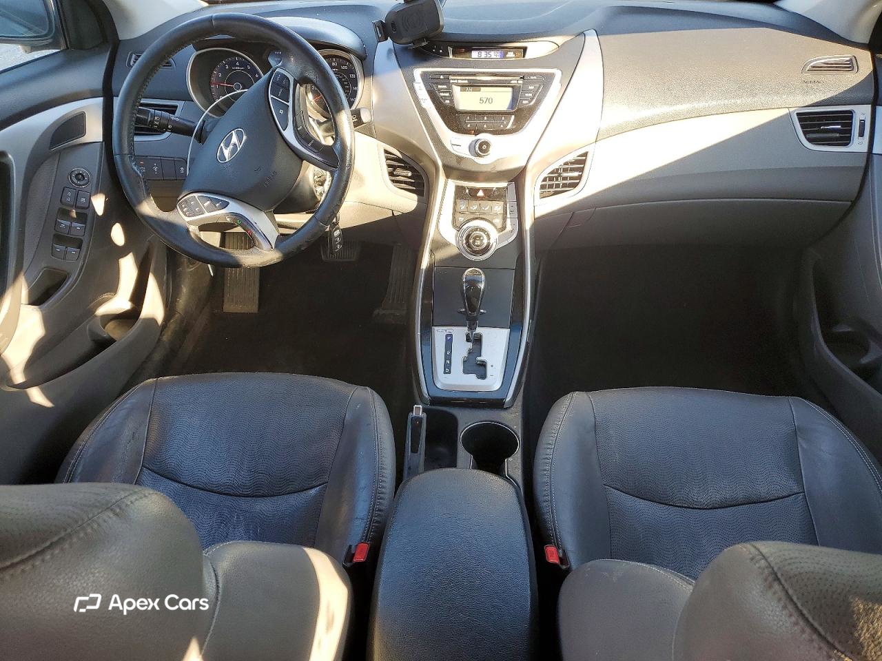 Hyundai Elantra 2012