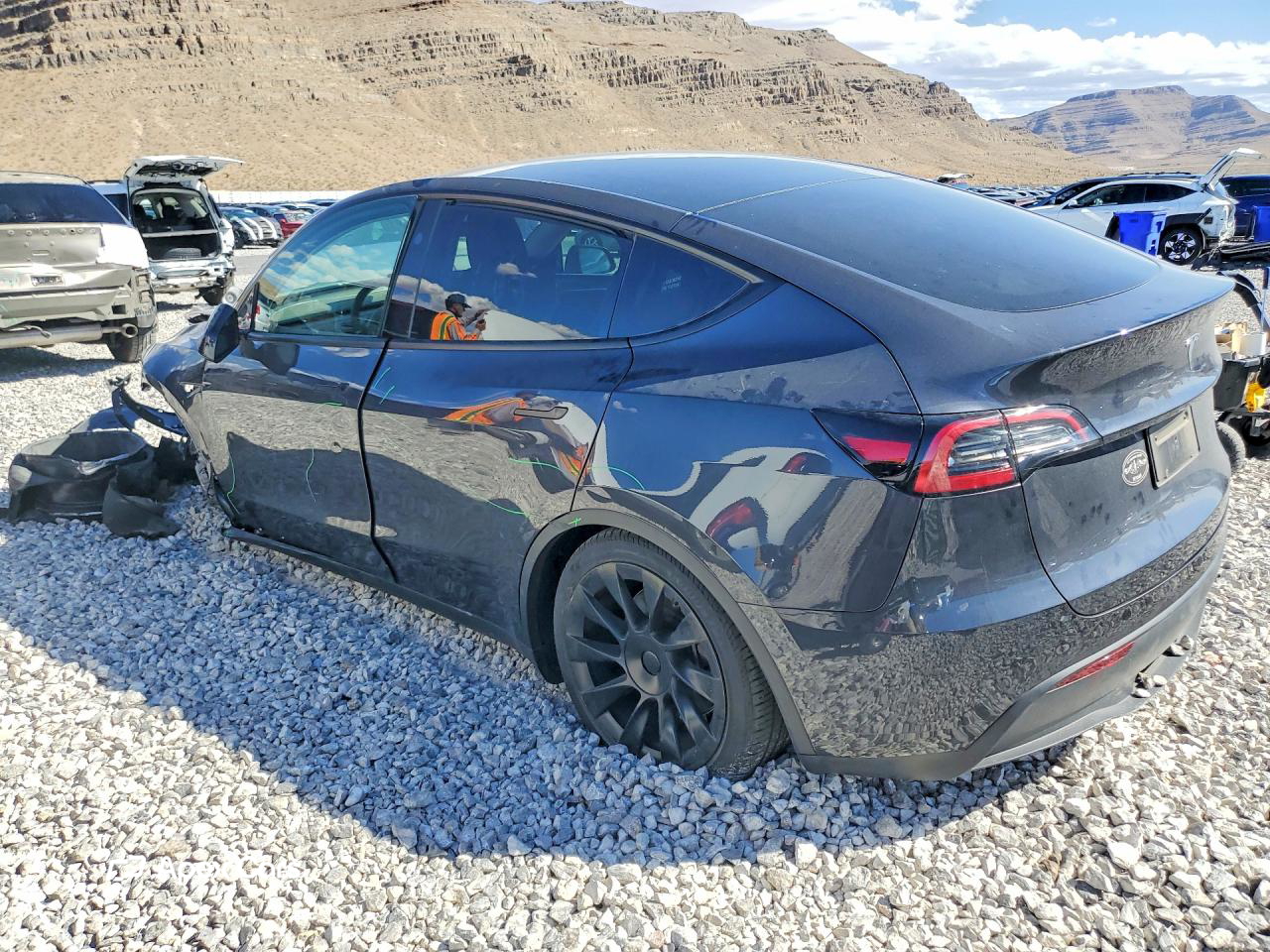 Tesla Model Y 2024