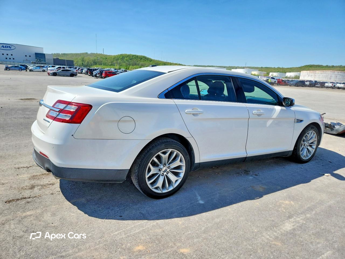 Ford Taurus 2014