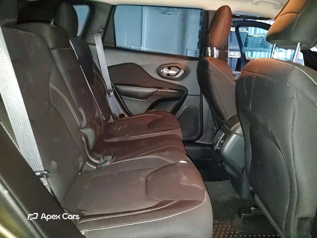 Jeep Grand Cherokee 2016