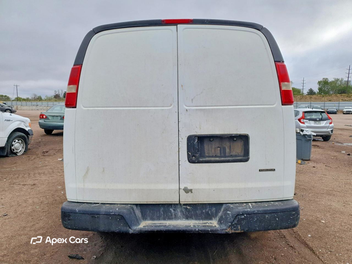 GMC Savana 2013