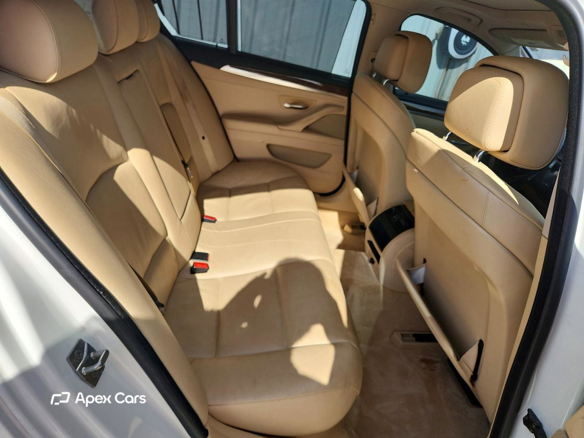 BMW Series 5 2011