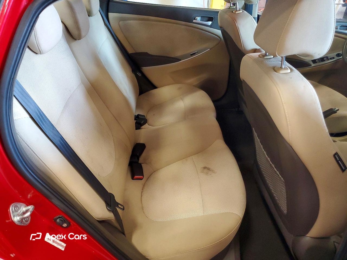 Hyundai Accent 2012
