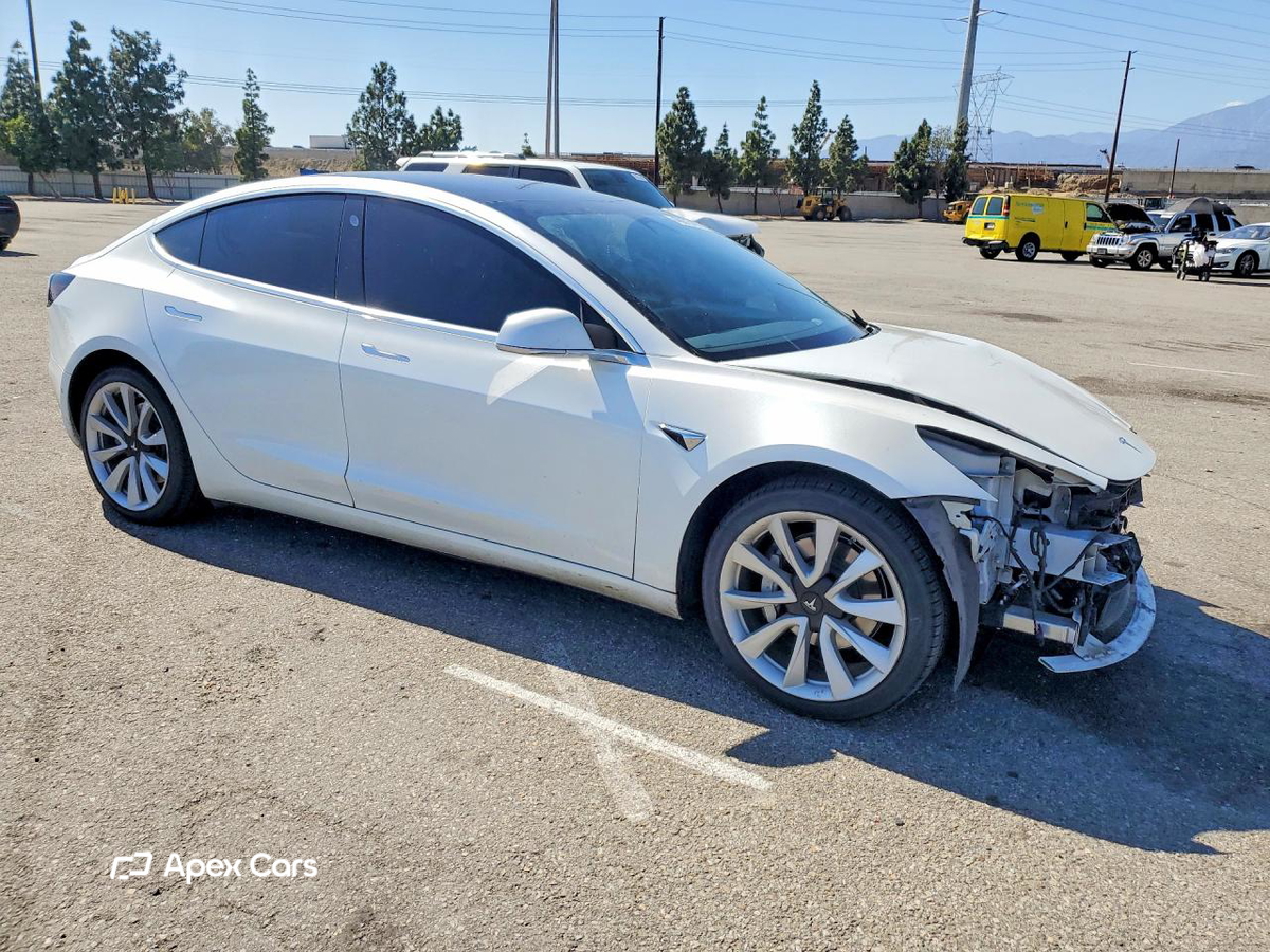 Tesla Model 3 2020