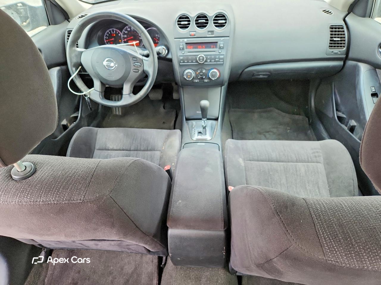 Nissan Altima 2010