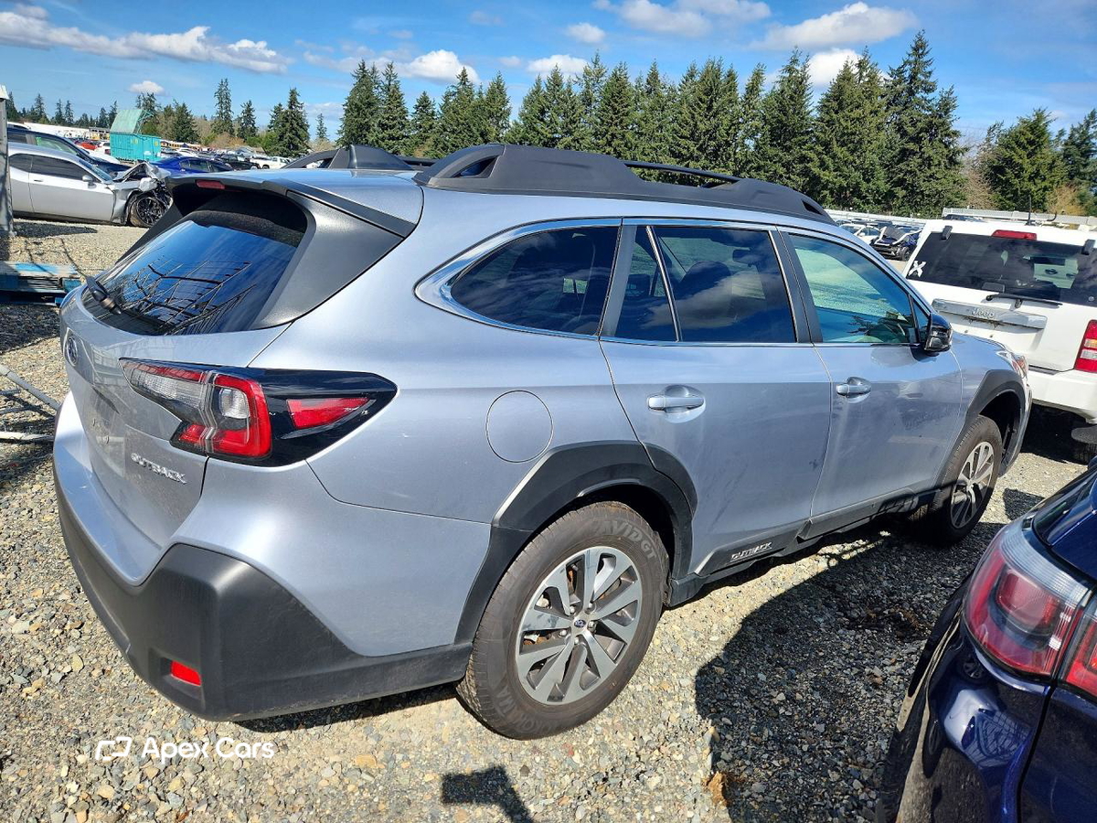 Subaru Outback 2025