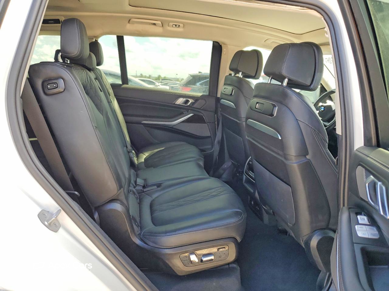 BMW X7 2025