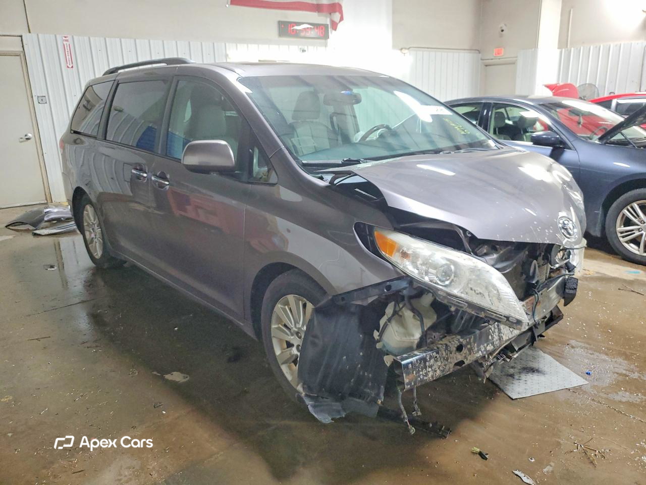 Toyota Sienna 2011