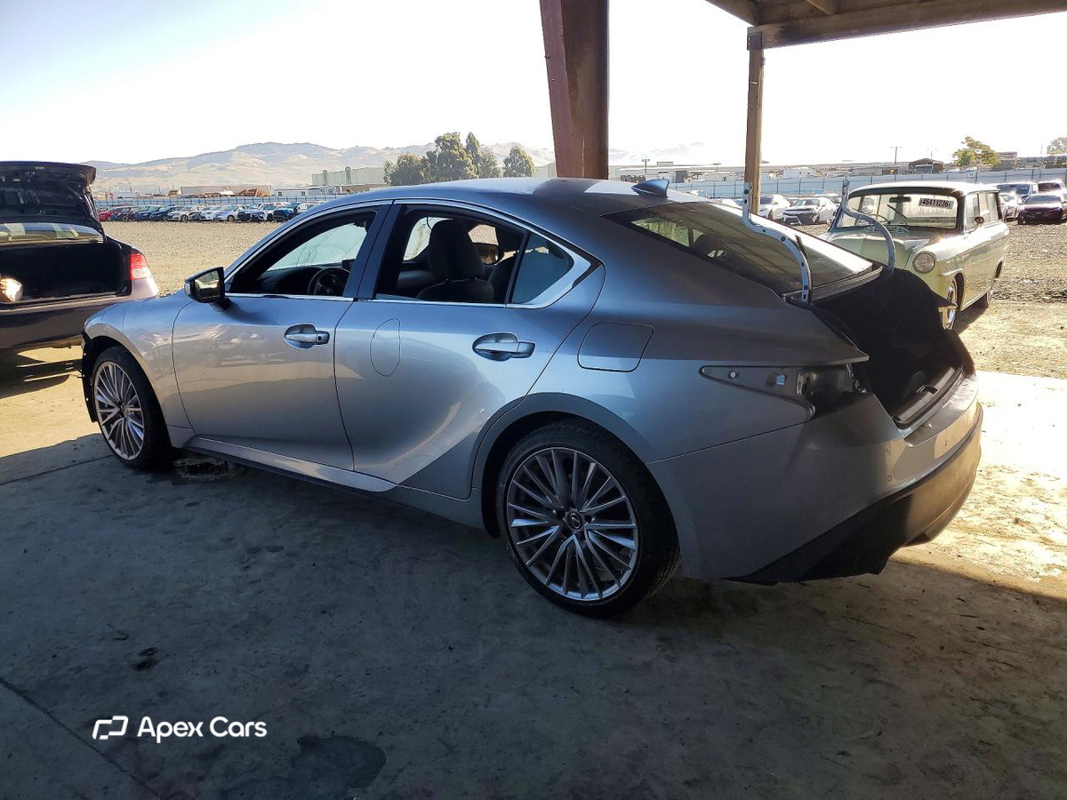 Lexus IS 2023