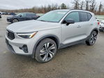 Volvo XC40 2025