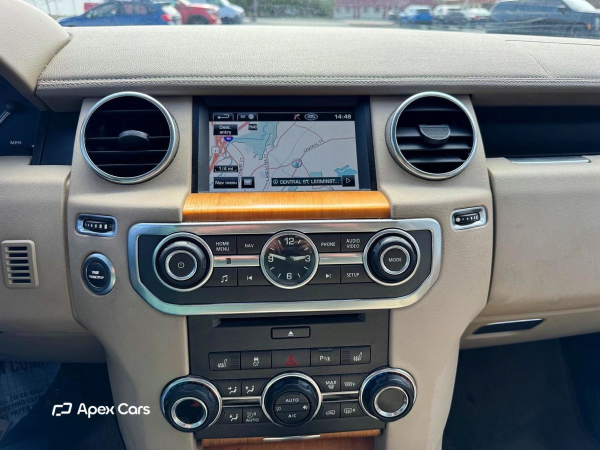 Land Rover LR4 2012