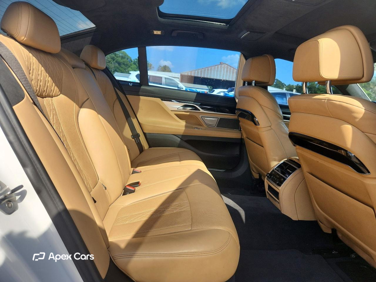 BMW Series 7 2019