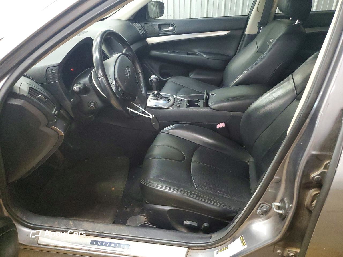 Infiniti G 2013