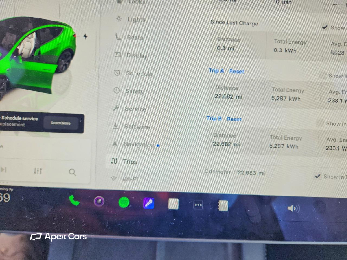 Tesla Model Y 2025