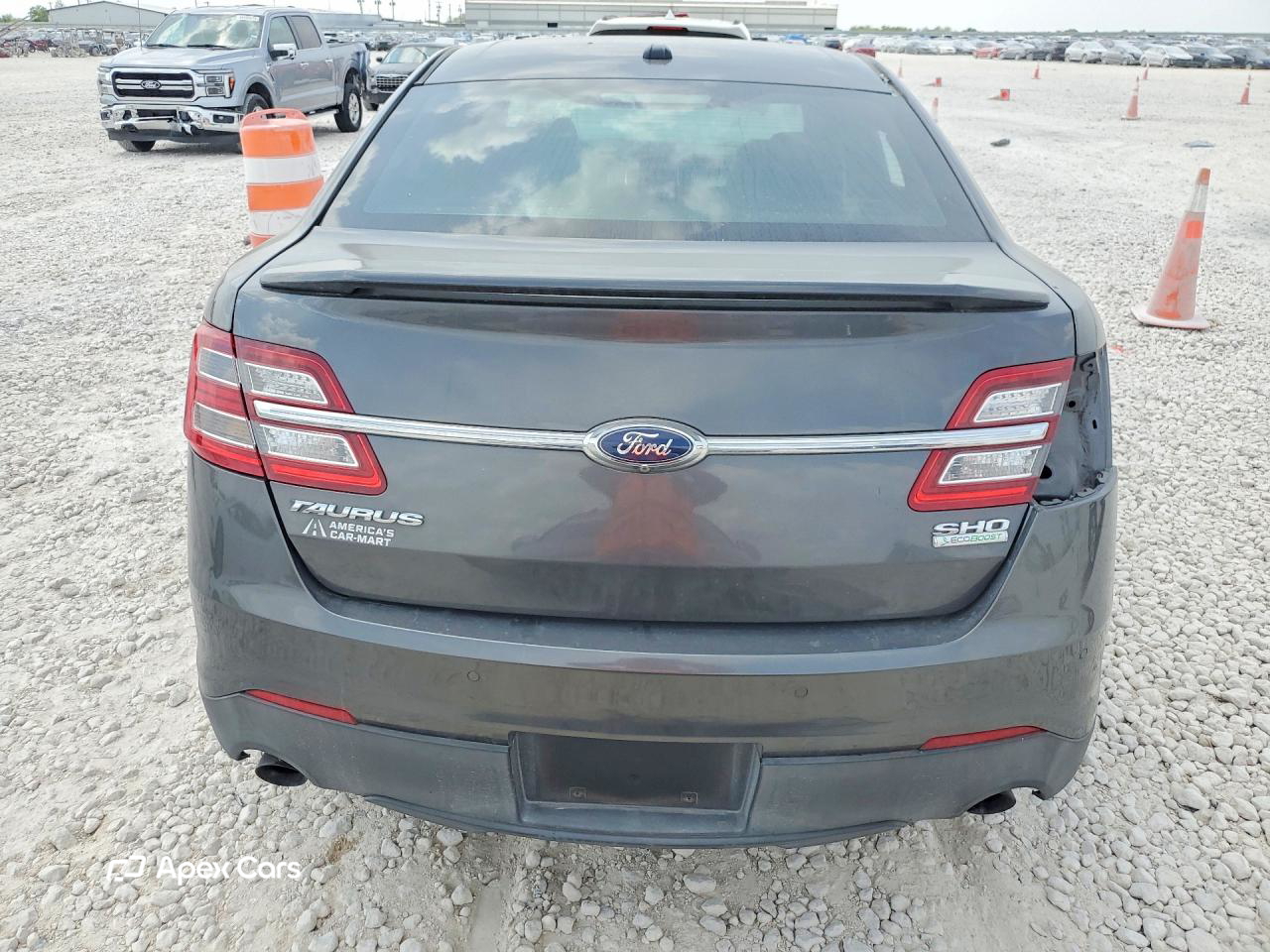 Ford Taurus 2015