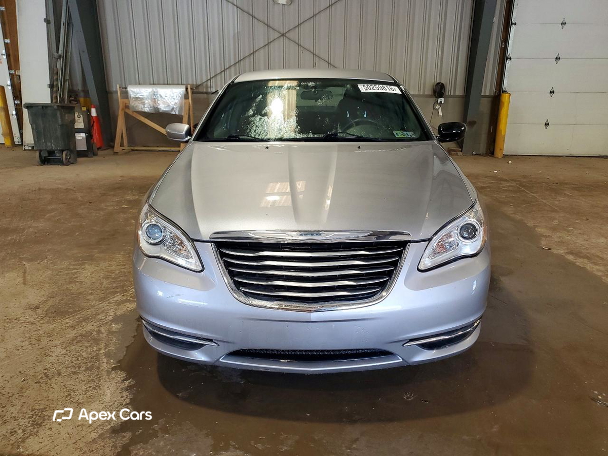 Chrysler 200 2013