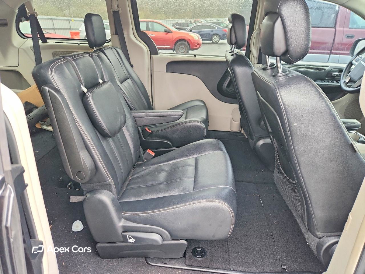 Chrysler Voyager 2015