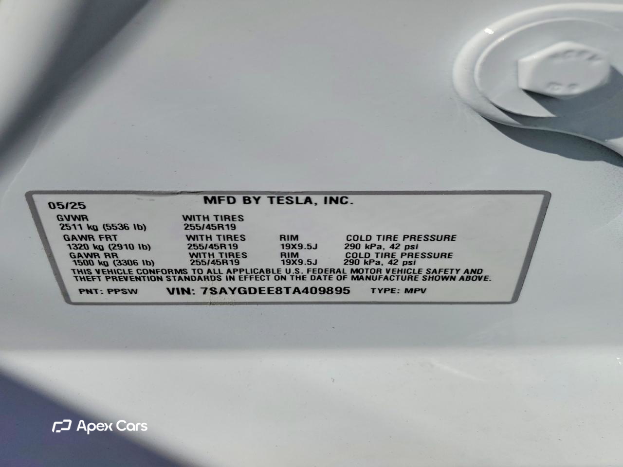 Tesla Model Y 2026