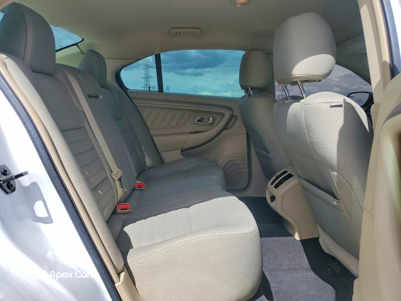 Ford Taurus 2017