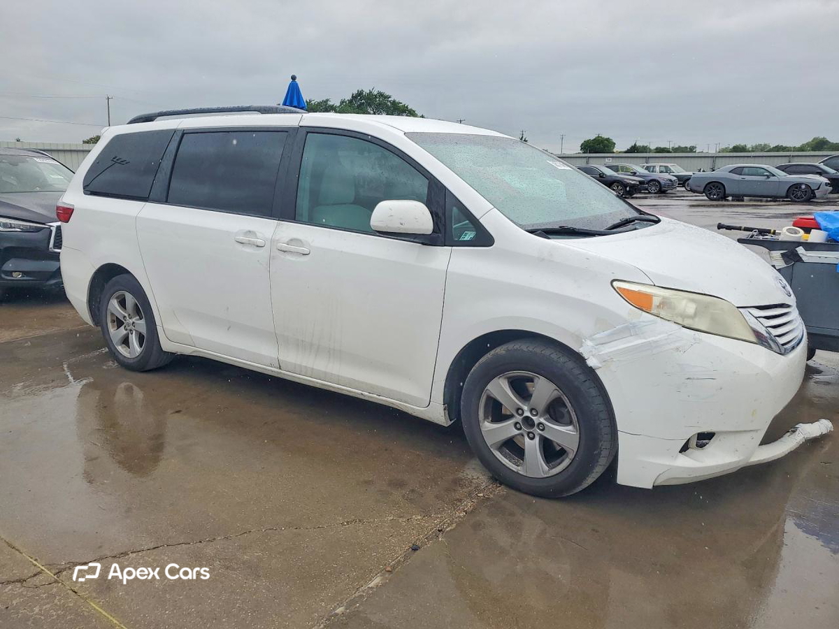 Toyota Sienna 2016