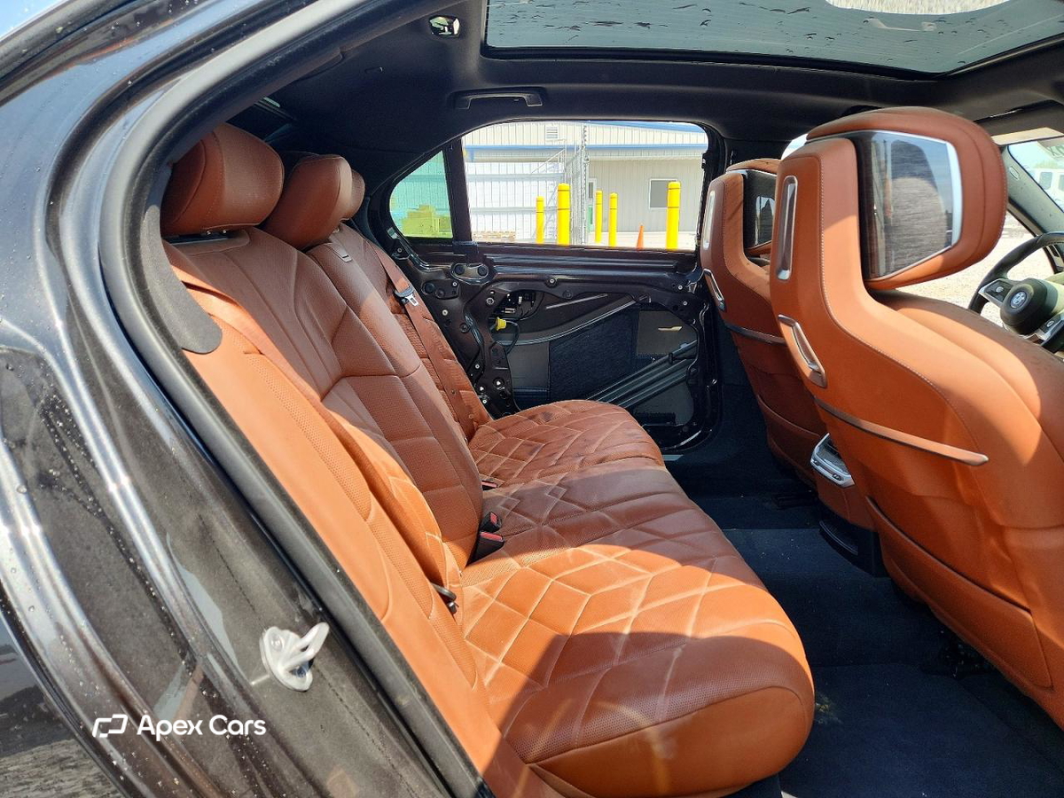 BMW i7 2024