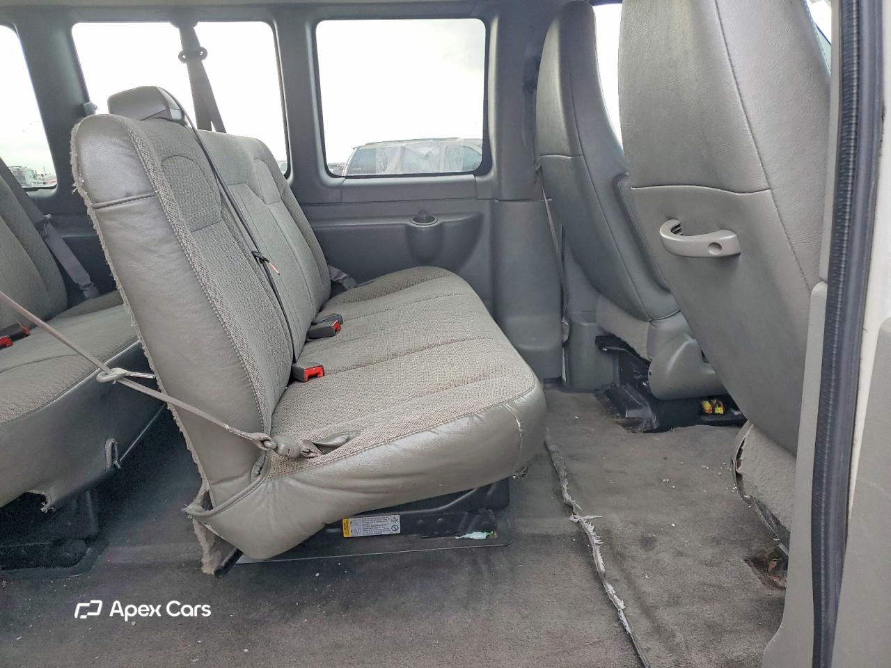 GMC Savana 2012