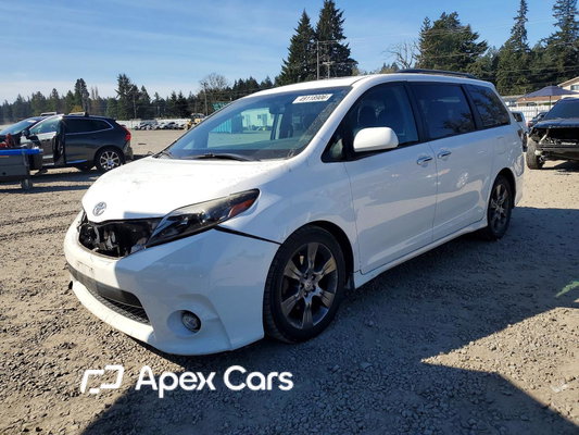 Toyota Sienna 2016 - Image 1 of 13