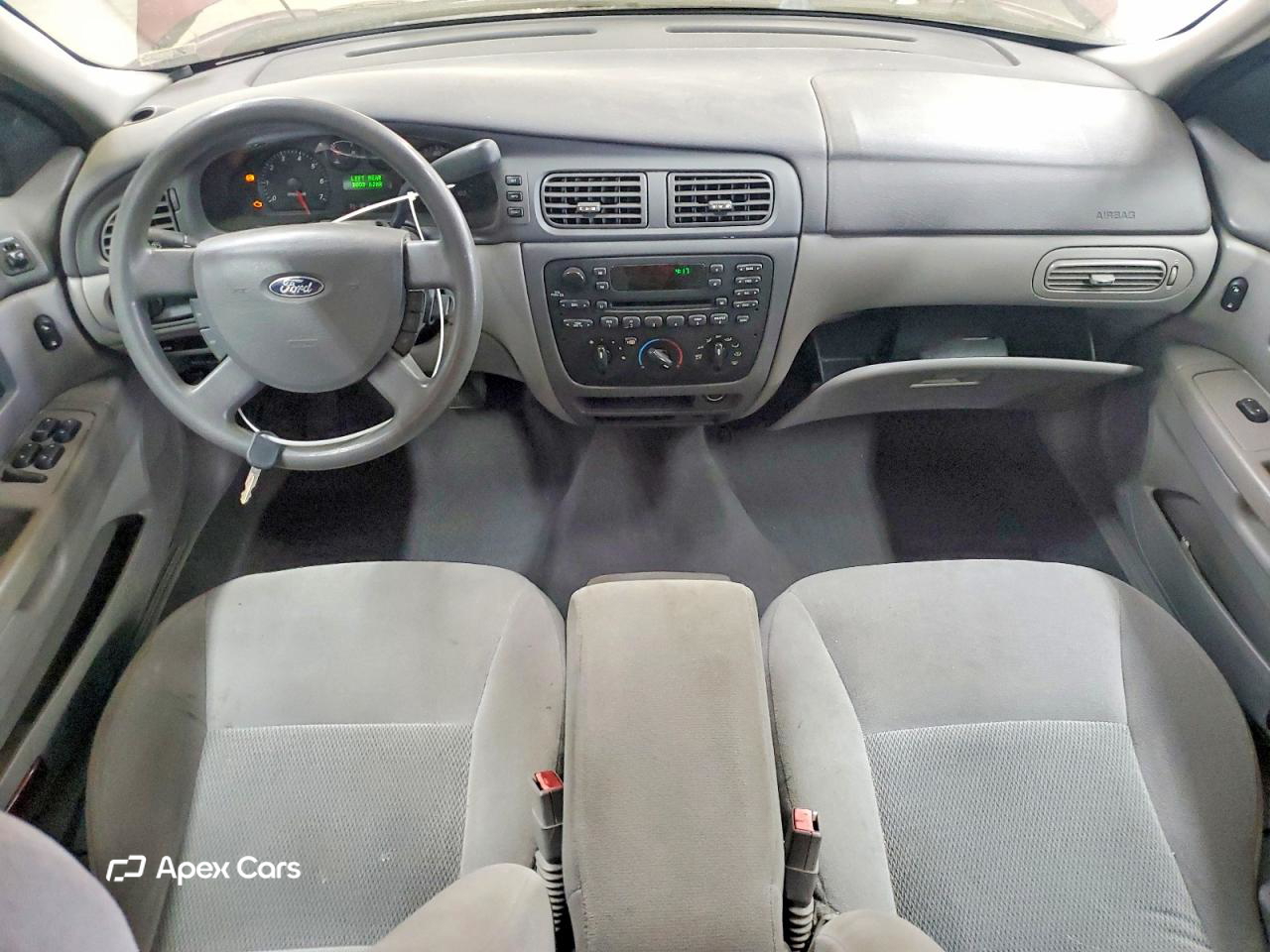 Ford Taurus 2004