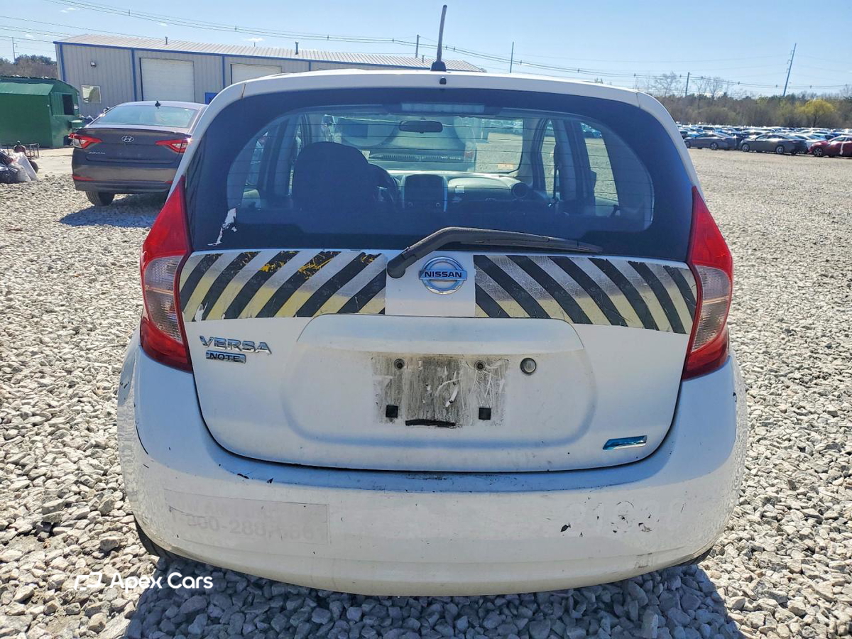 Nissan Versa 2015