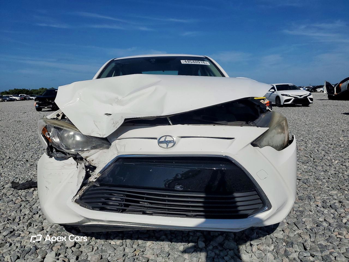 Scion iA 2016