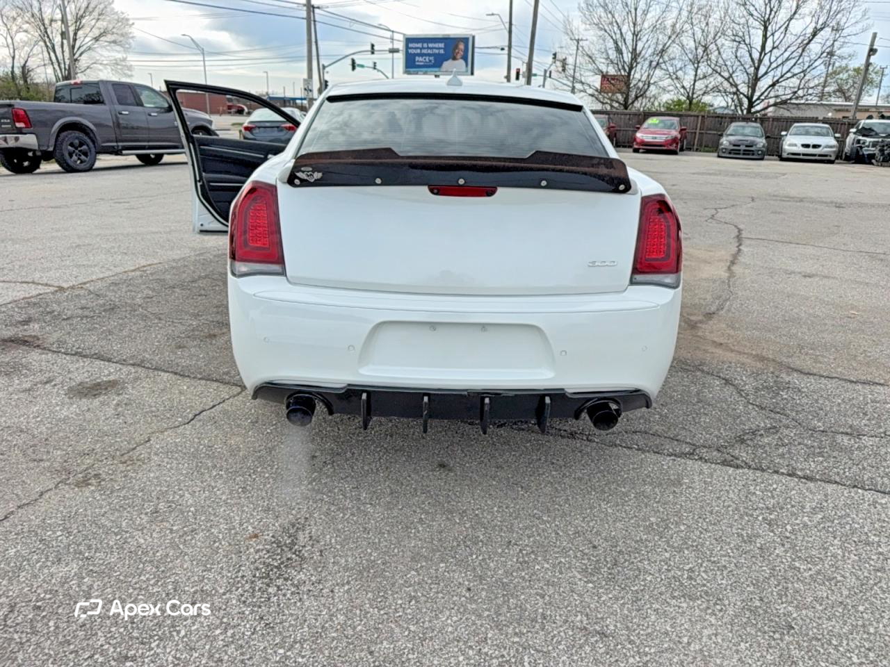 Chrysler 300 2023