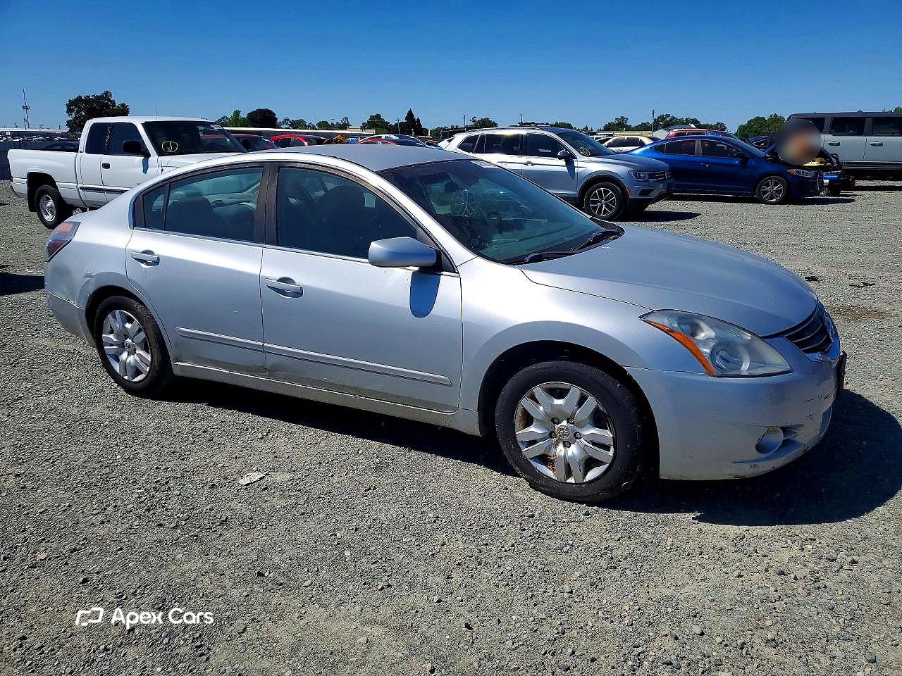 Nissan Altima 2010