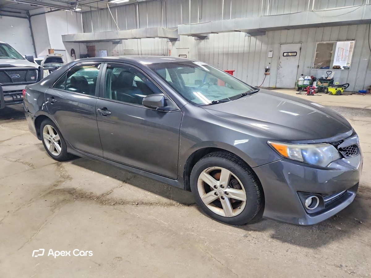 Toyota Camry 2012