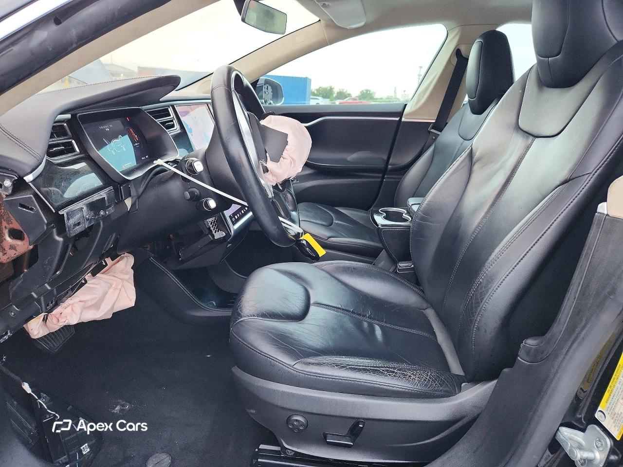 Tesla Model S 2015