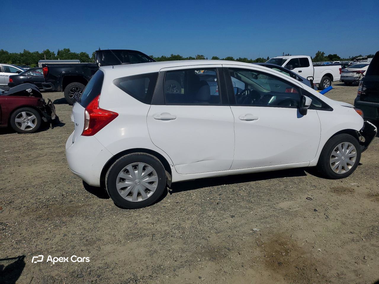 Nissan Versa 2016