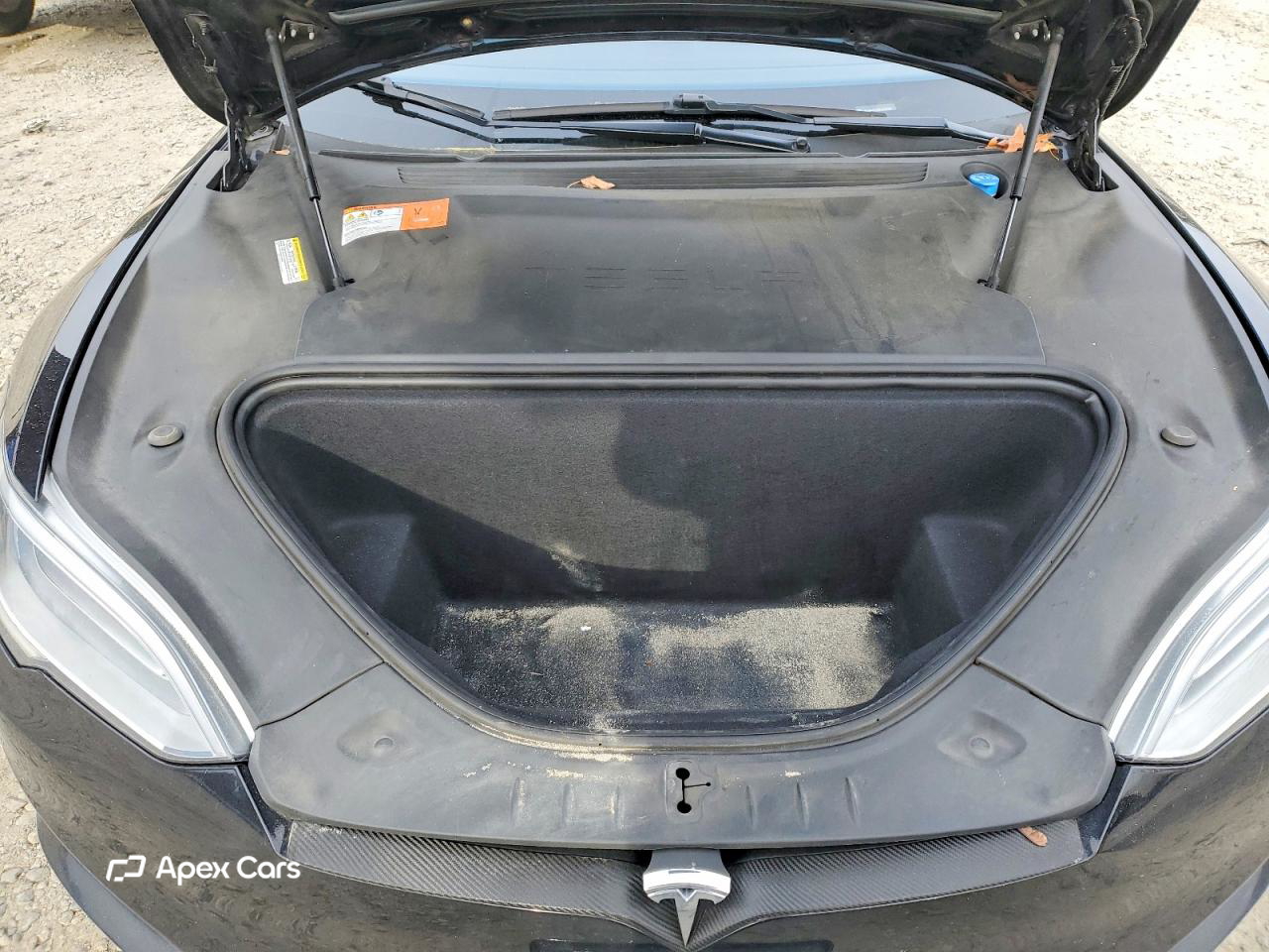 Tesla Model S 2016