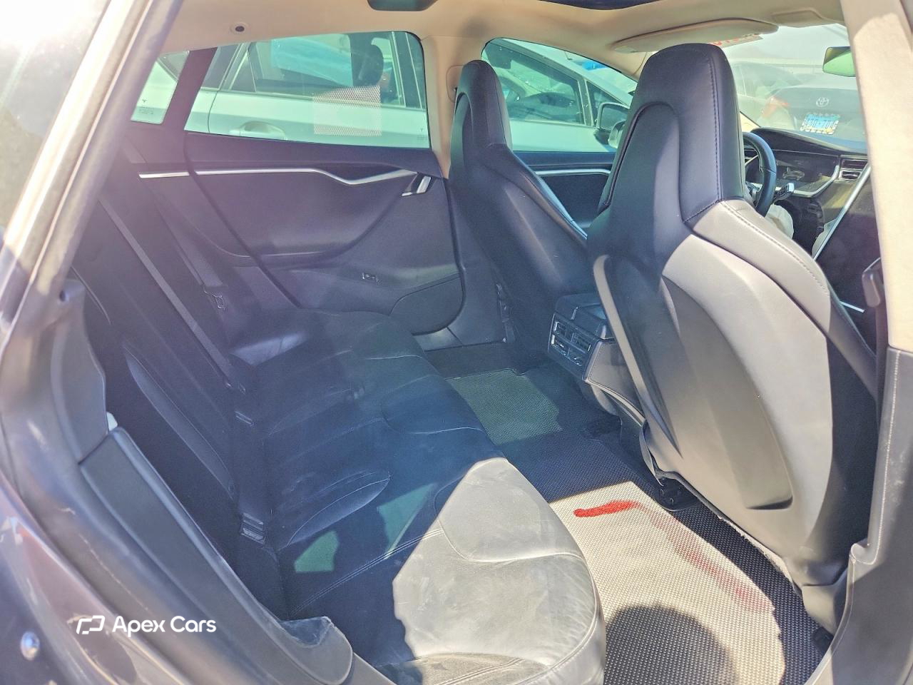 Tesla Model S 2013