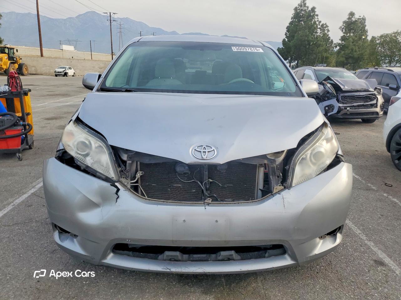 Toyota Sienna 2011