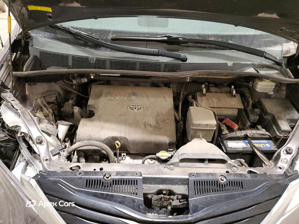 Toyota Sienna 2012