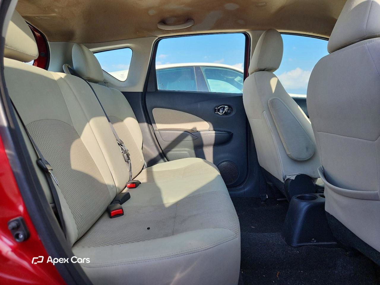 Nissan Versa 2016
