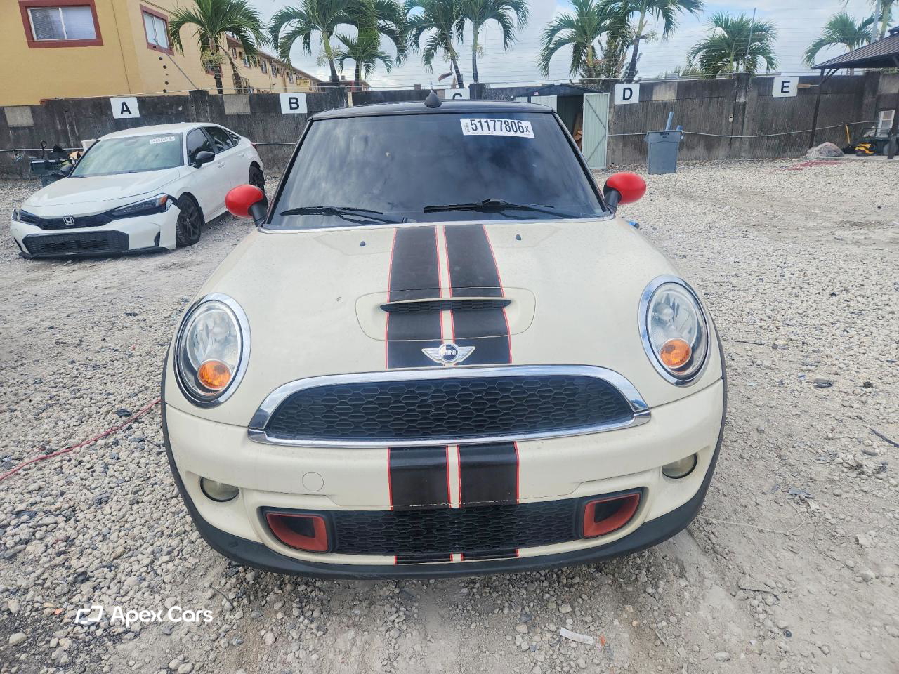 MINI Cooper 2012